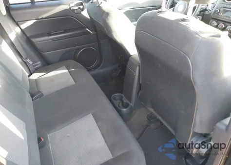 2016 Jeep Compass Sport z USA, uszkodzony, nr VIN 1C4NJDBB2GD638598